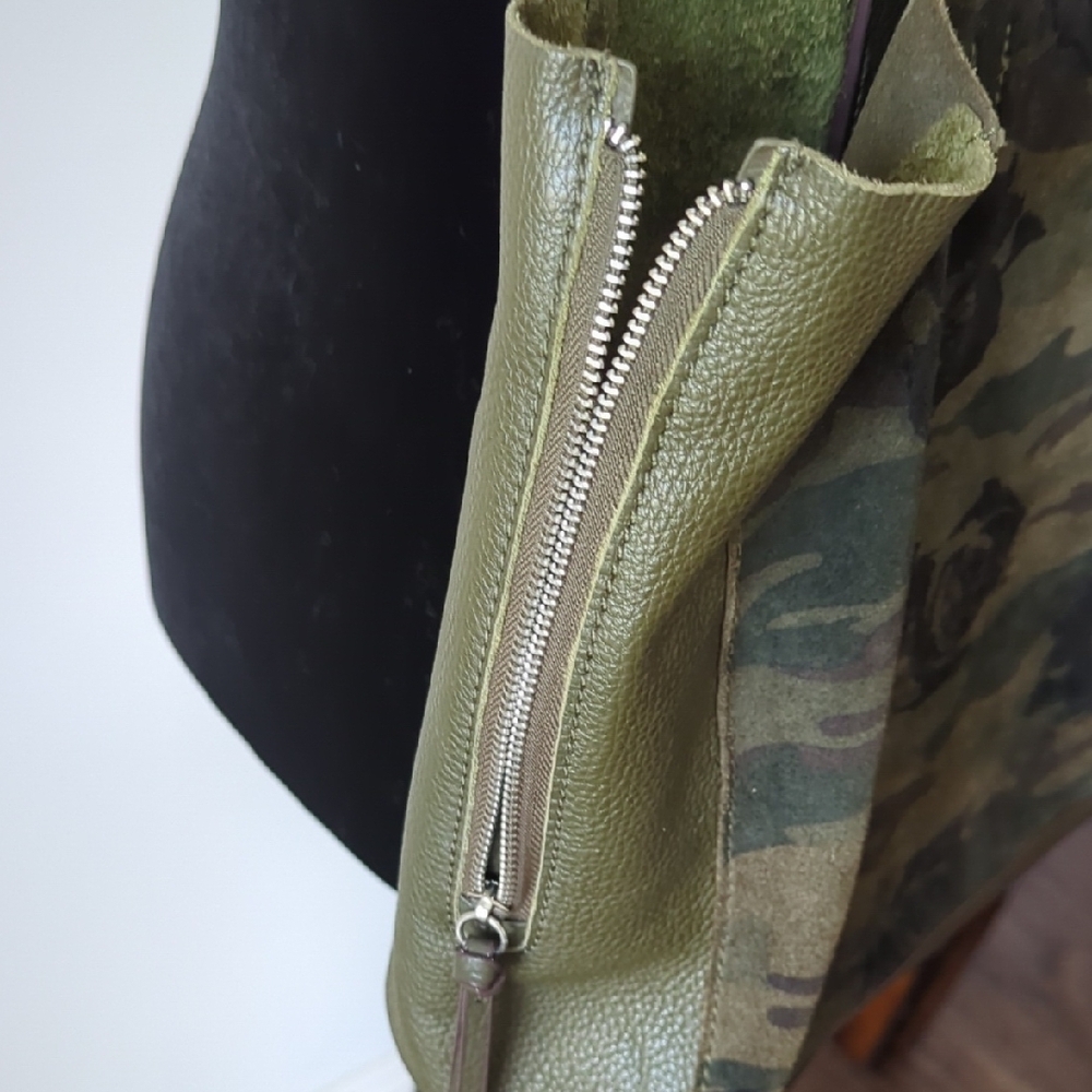 Sanctuary Manhattanville Camo Floral Leather Tote Bag - Picture 5 of 8